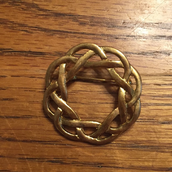 {Vintage} bundle of brooches - Picture 6 of 7